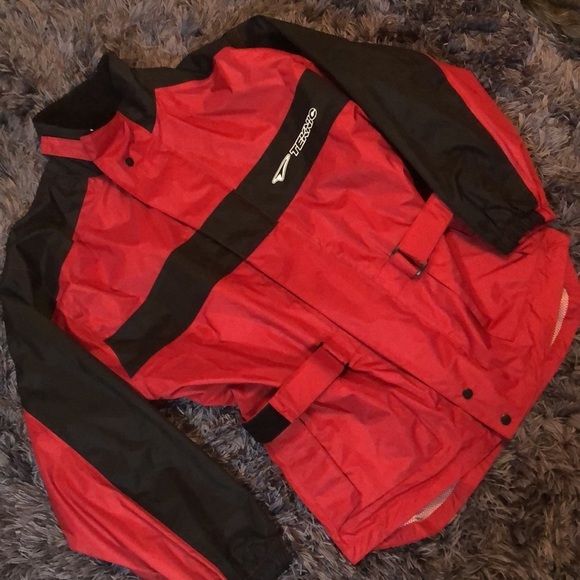 Teknic otisca red / black rain jacket with reflective back stripe. New! - Picture 1 of 14